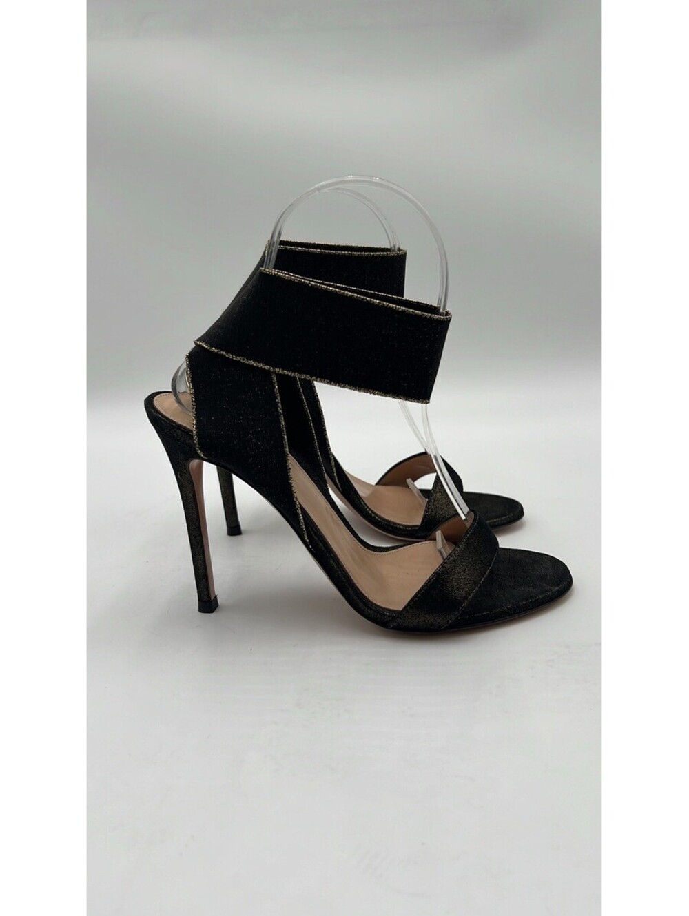 Women’s Gianvito Rossi Dionne Black Ankle Strap Sandal Size 37